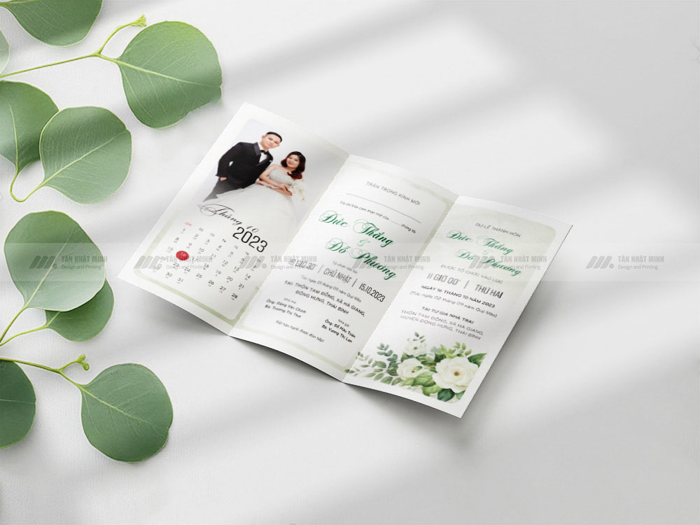 Thiệp cưới gập ba